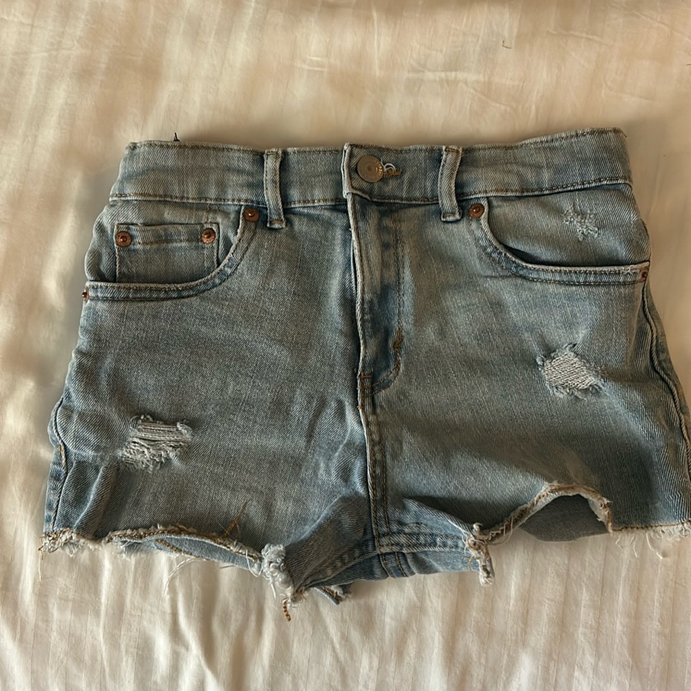Levi’s mini mom denim shorts